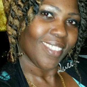 Meet your Posher, Yvette